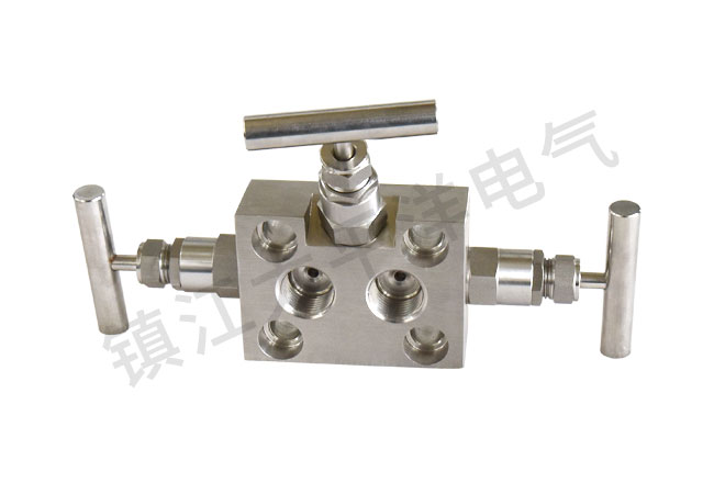 一(yi)體化(hua)三閥(fa)組